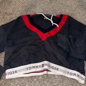 Tommy Hilfiger cropped sweatshirt